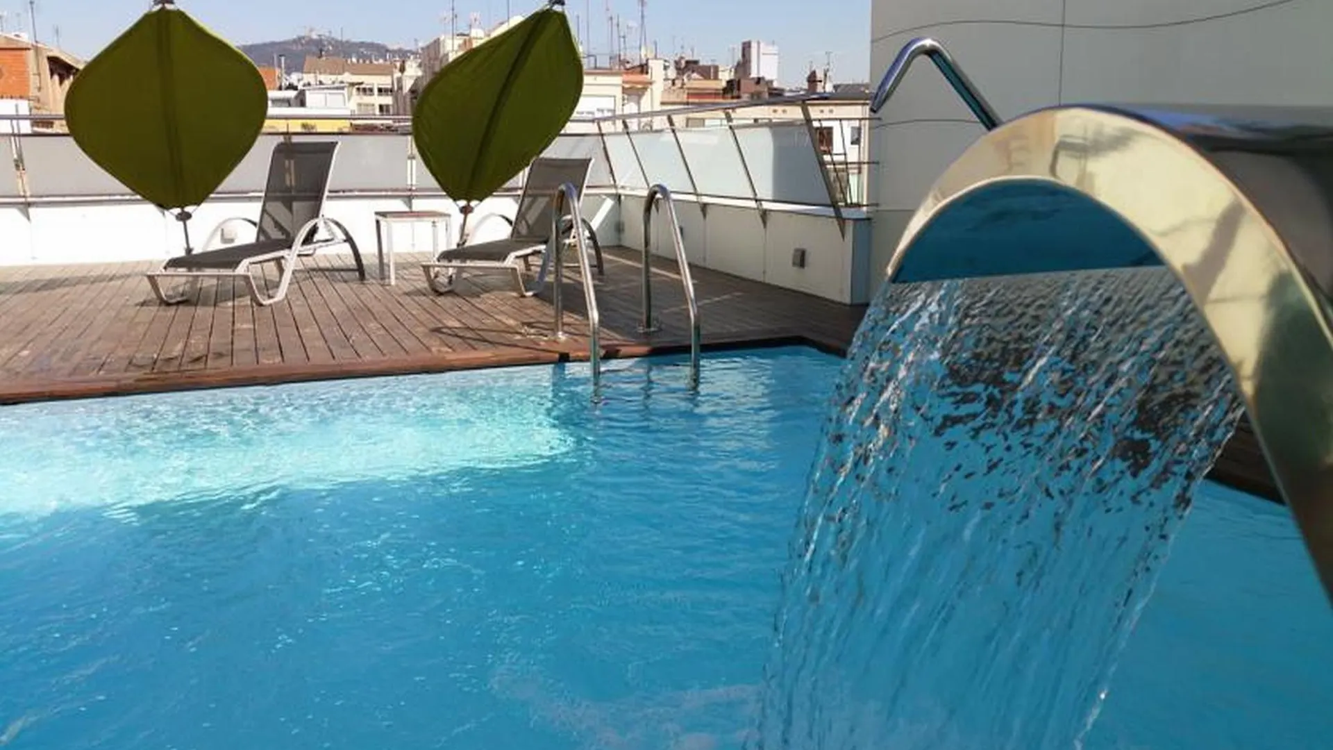 Ako Suite Hotel location