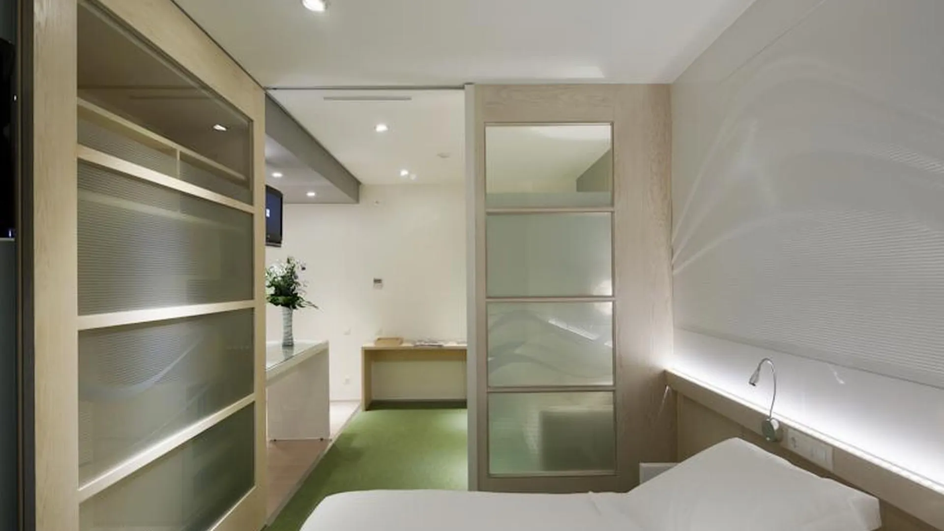 Ako Suite Hotel Barcelona 4*,